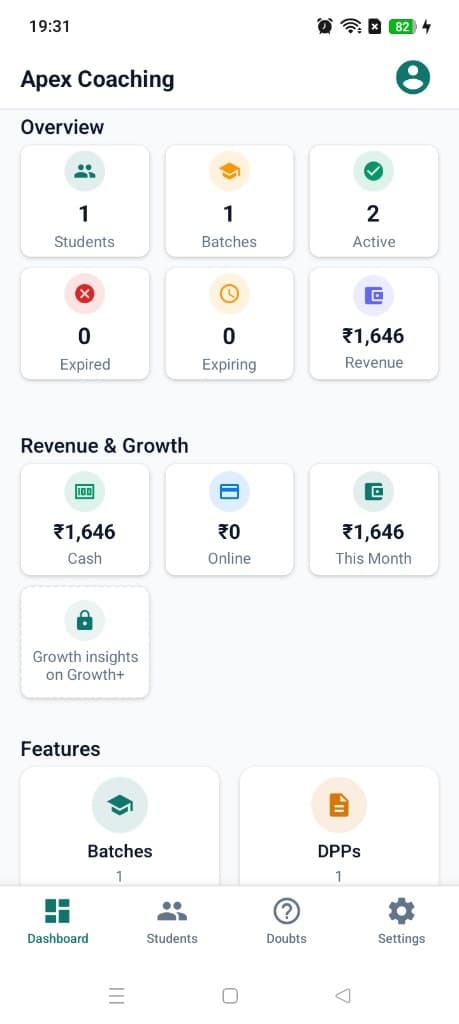 Edualaya tutor dashboard showing batches, DPPs, revenue, and student overview on Android